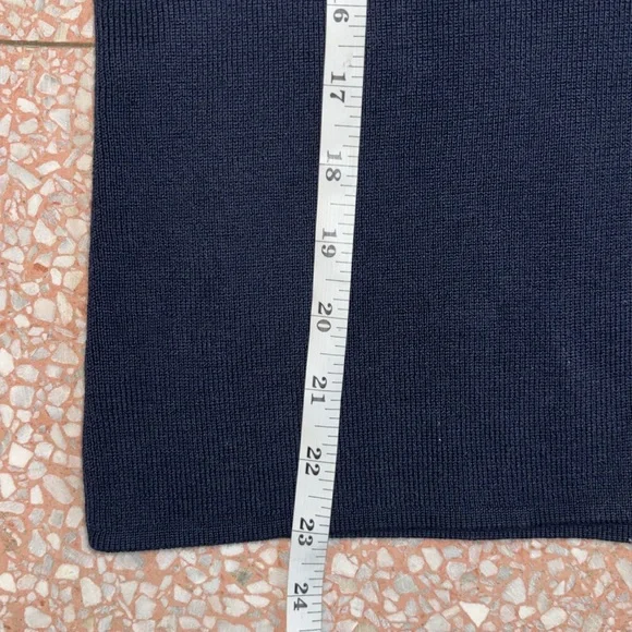 Designers Originals Petite Navy Short Sleeve Fine Knit Sweater Top SZ Medium - Picture 6 of 6